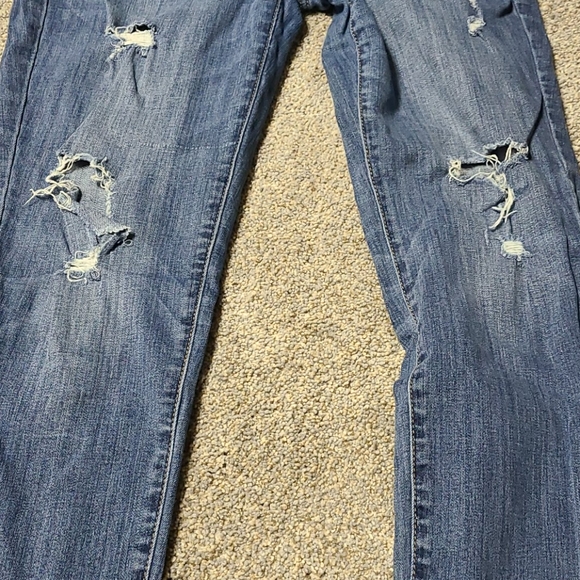 Distressed jeggings with working ankle zippers - Picture 12 of 12